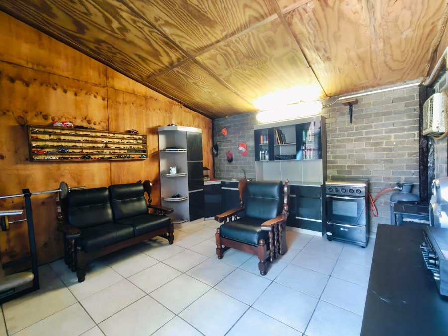 4 Bedroom Property for Sale in Miederpark North West